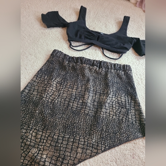Black Crop Top and Asymmetrical Skirt Set - Picture 6 of 8